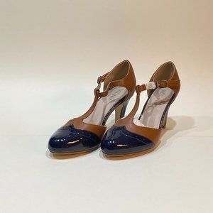 NWOT Navy Blue Patent & Tan Gatsby Heels
